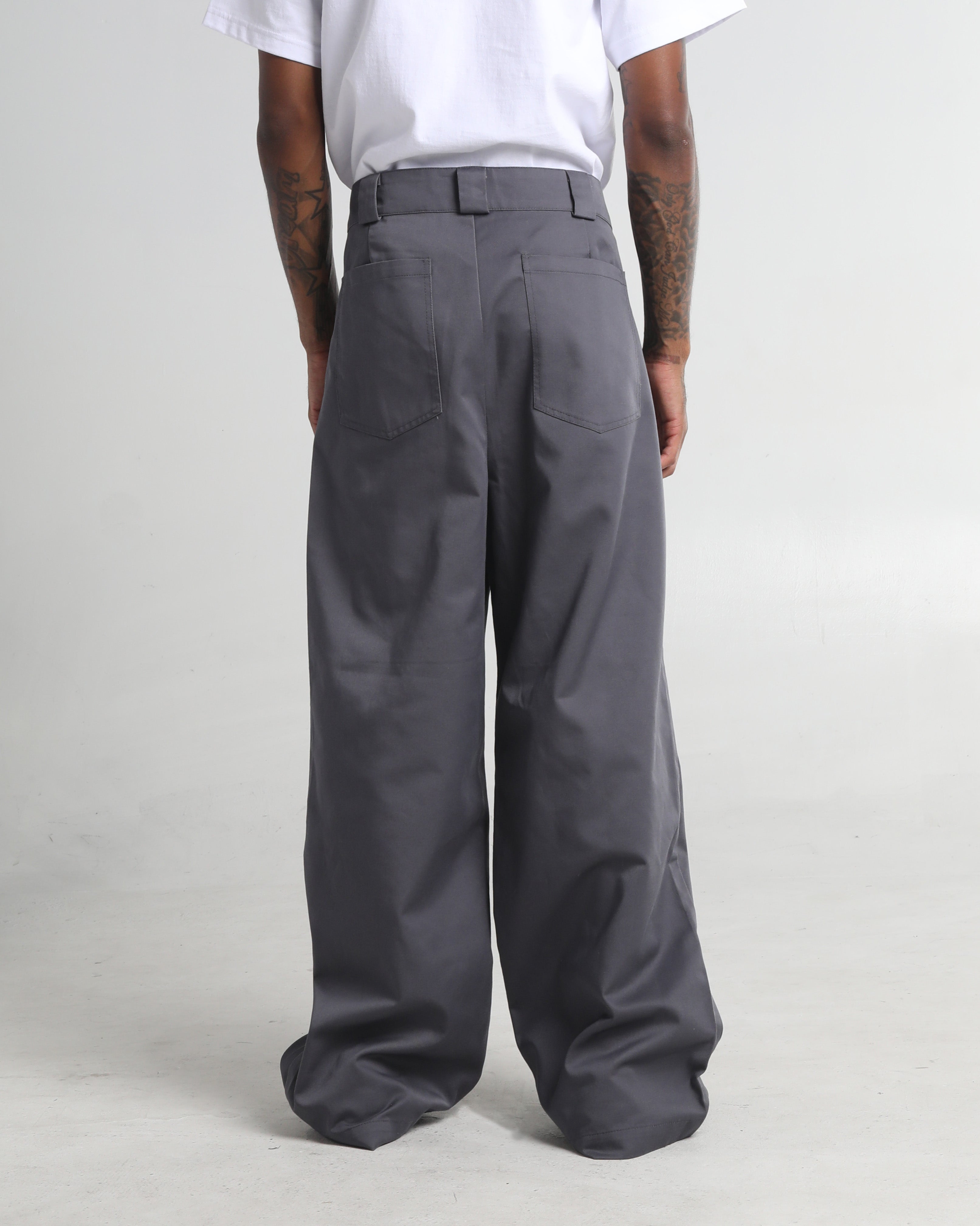 T.H.U.G Pleated Pants – Shakawear.com